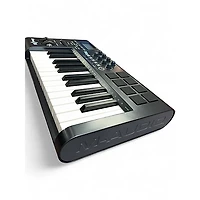 Used M-Audio Axiom 25 Key MIDI Controller