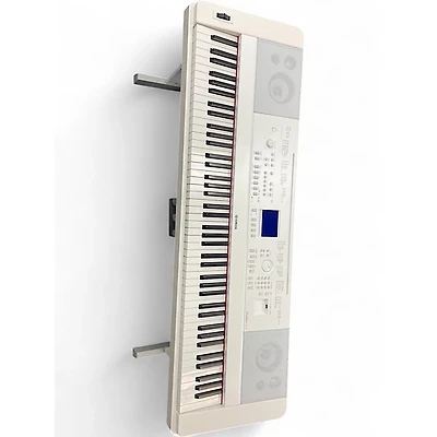 Used Yamaha DGX660 Portable Keyboard