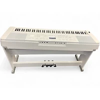 Used Yamaha DGX660 Portable Keyboard