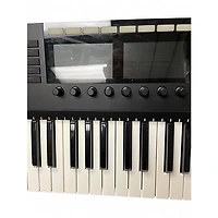Used Native Instruments Komplete Kontrol S49 MK2 MIDI Controller