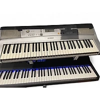 Used Yamaha YPT330 61 Key Portable Keyboard