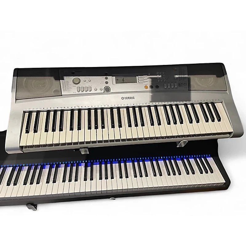 Used Yamaha YPT330 61 Key Portable Keyboard