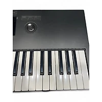 Used Native Instruments Kontrol S49 MK3 MIDI Controller