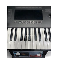 Used Native Instruments Kontrol S49 MK3 MIDI Controller