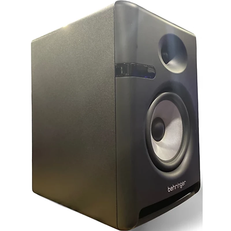 Used Behringer nekkst k6 Powered Monitor