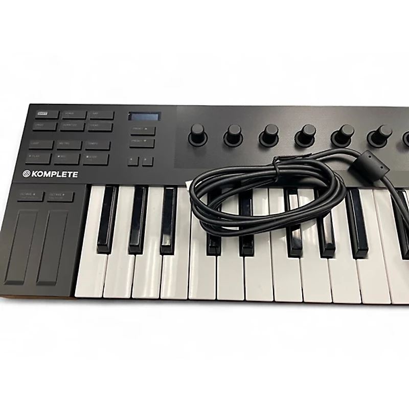 Used Native Instruments komplete kontrol m32 MIDI Controller