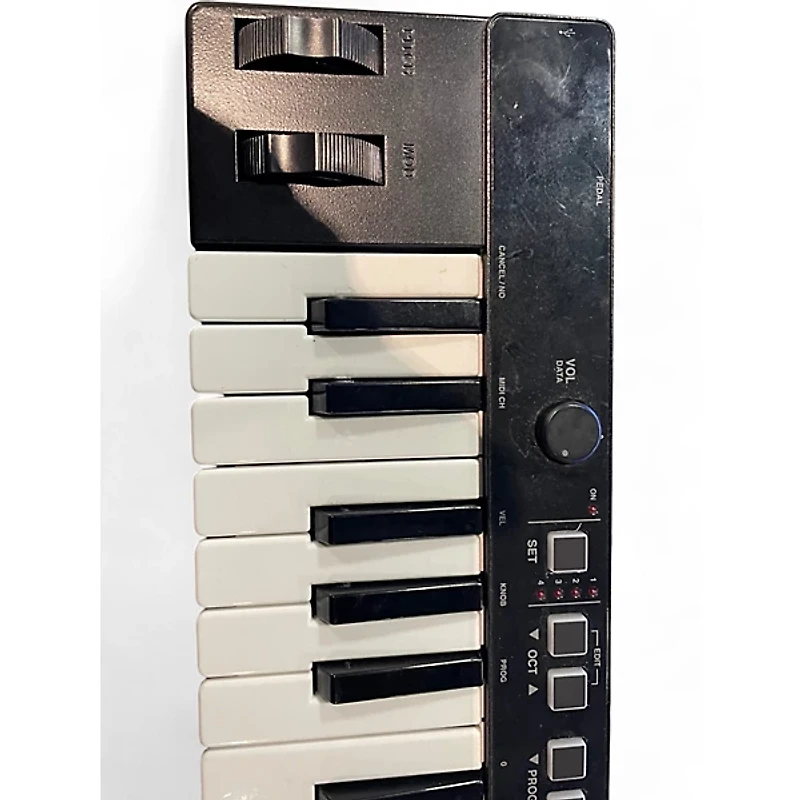 Used IK Multimedia iRig key 37