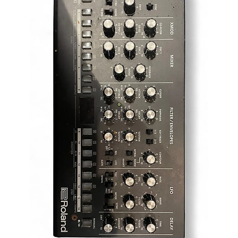 Used Roland SE-02 Synthesizer