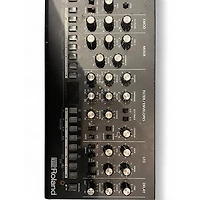 Used Roland SE-02 Synthesizer