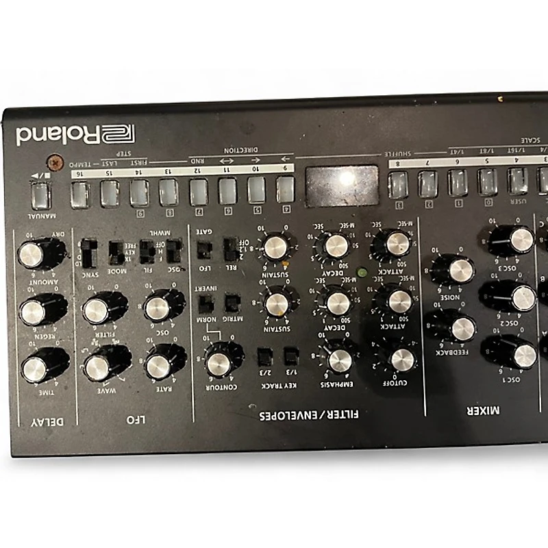 Used Roland SE-02 Synthesizer