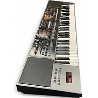 Used Roland EA7 Arranger Keyboard