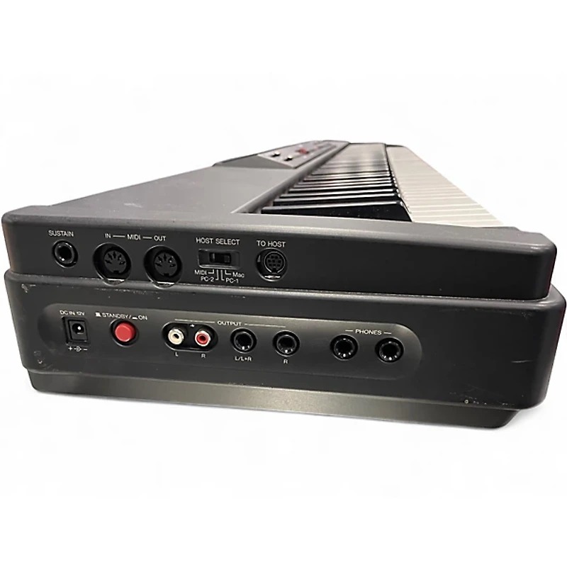 Used Yamaha P90 Keyboard Workstation