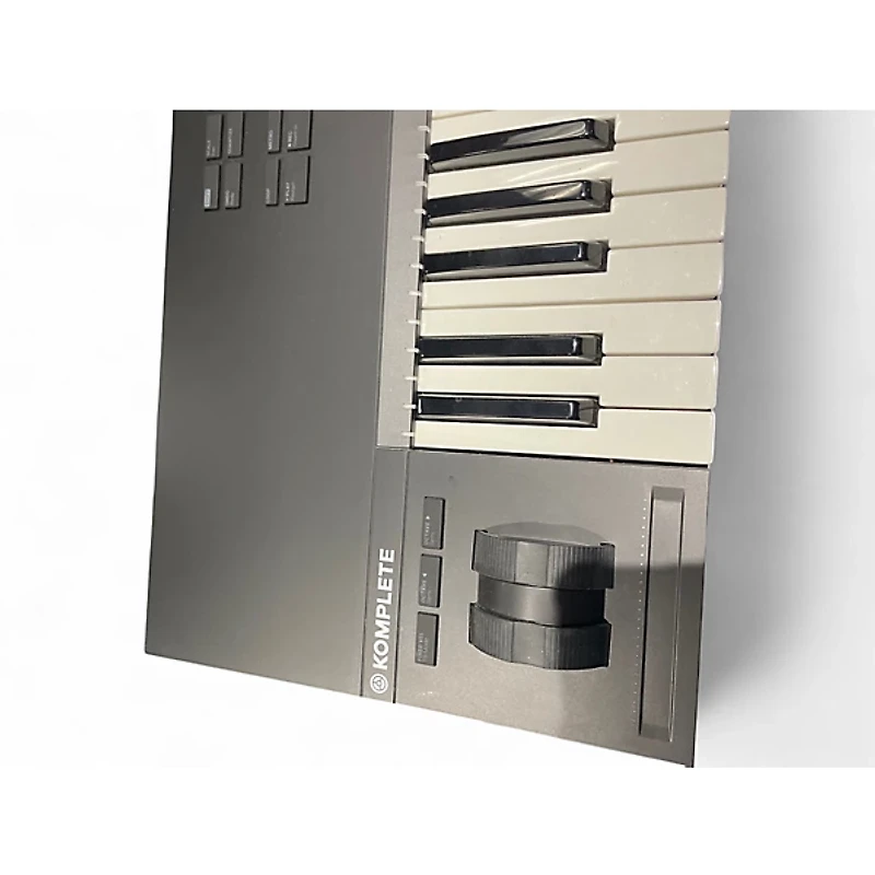 Used Native Instruments Komplete Kontrol S61 MKII MIDI Controller