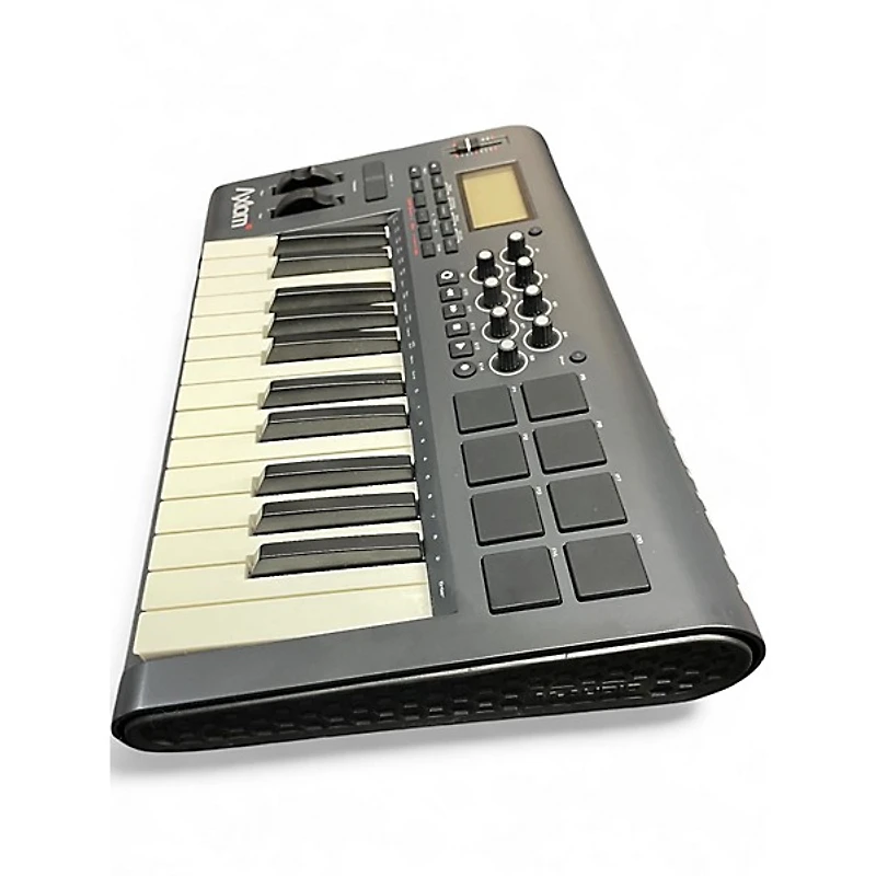 Used M-Audio Axiom 25 Key MIDI Controller