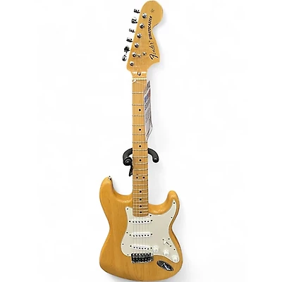 Used Fender Classic Series '70s Stratocaster Natural Solid Body Electric Guitar