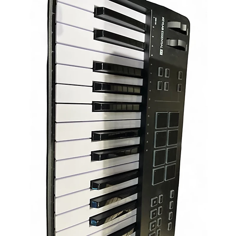 Used Arturia Keylab 61 Key MIDI Controller