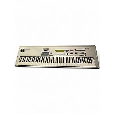 Used Yamaha MO8 88 Key Keyboard Workstation