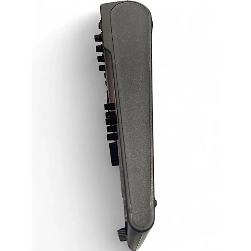 Used Zoom livetrak l8 Powered Mixer