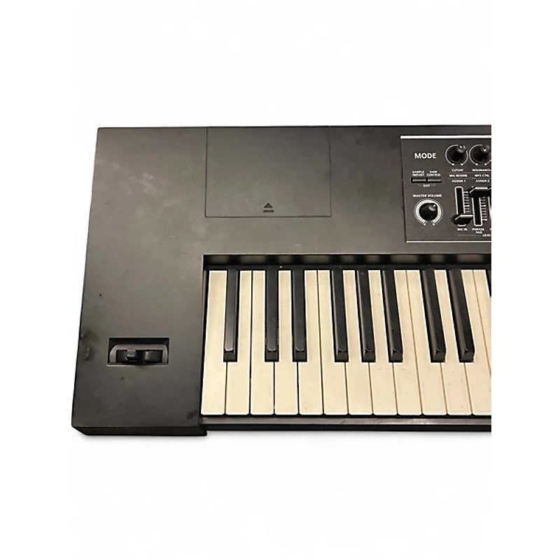 Used Roland Juno DS 88 Keyboard Workstation