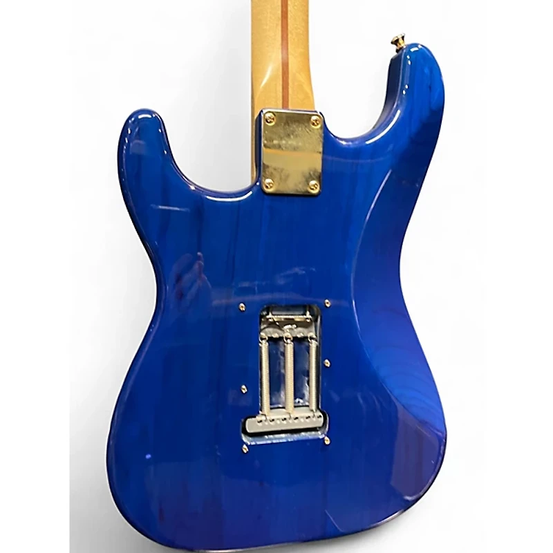 Used Fender Deluxe Stratocaster Sapphire Blue Trans Solid Body Electric Guitar
