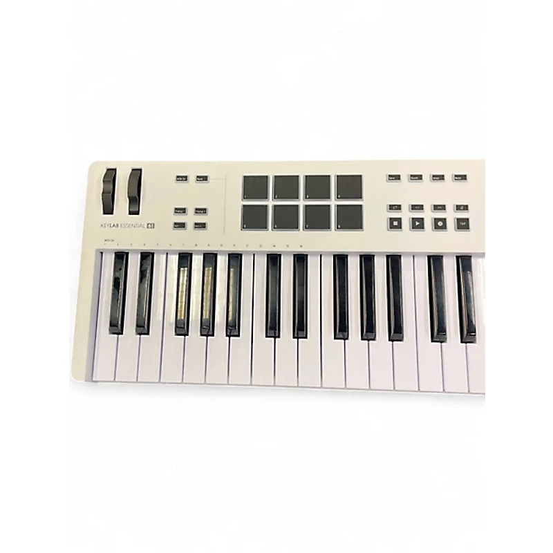 Used Arturia Keylab Essential 61 mk3 MIDI Controller