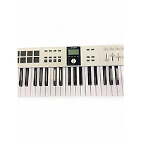 Used Arturia Keylab Essential 61 mk3 MIDI Controller