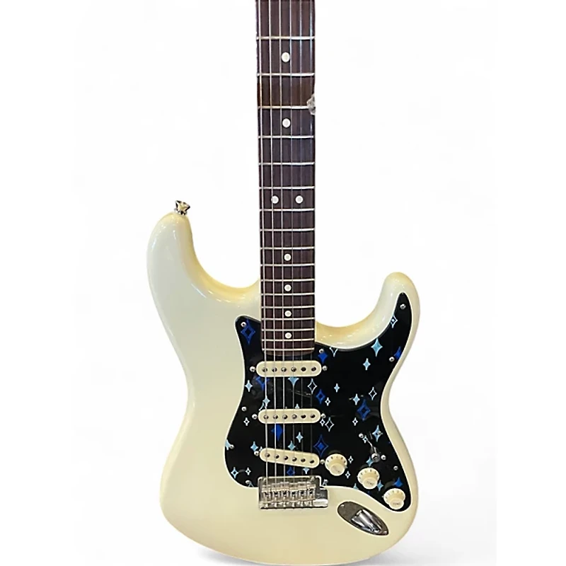 Used Fender American Professional II Stratocaster Olympic White Solid Body Electric Guitar