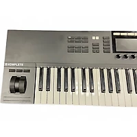 Used Native Instruments Komplete Kontrol S61 MK2 MIDI Controller