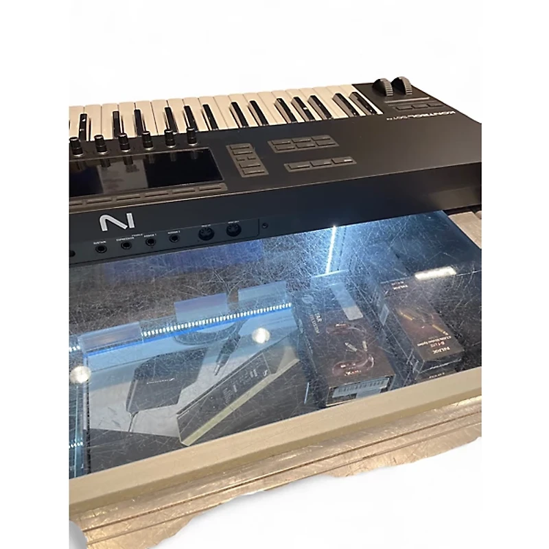 Used Native Instruments Komplete Kontrol S61 MKIII Keyboard Workstation