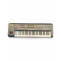 Used Yamaha MOXF6 61 Key Keyboard Workstation