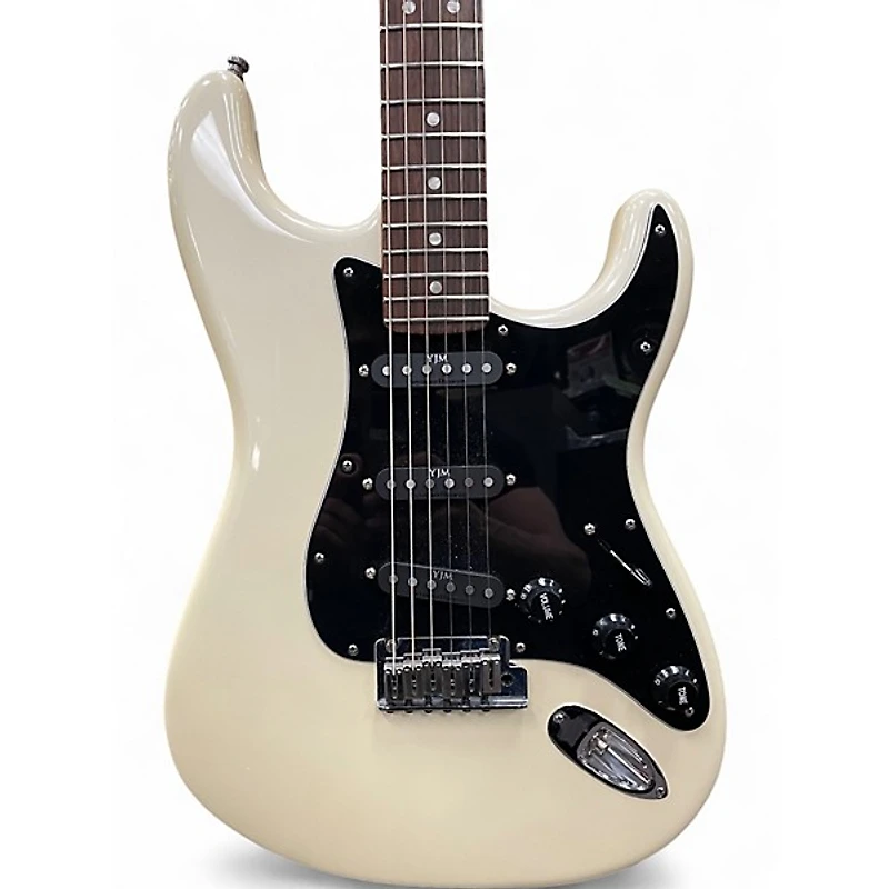 Used 2013 Fender American Deluxe Stratocaster Olympic Pearl Solid Body Electric Guitar