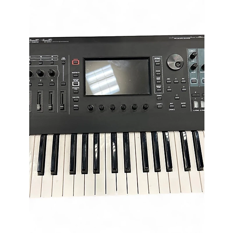 Used Roland Fantom 6 Keyboard Workstation