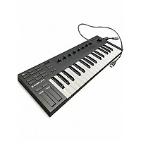 Used Native Instruments KOMPLETE KONTROL M32 MIDI Controller