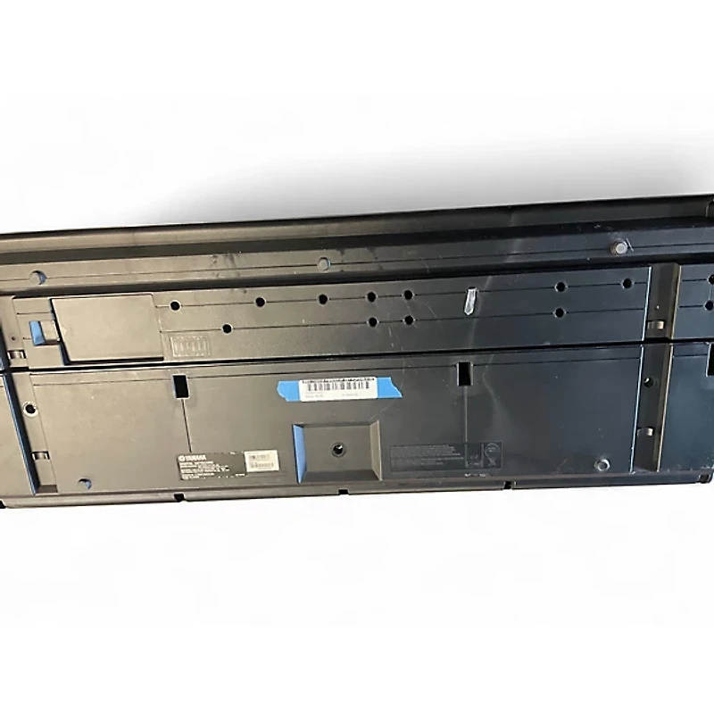 Used Yamaha PSRE323 61 Key Portable Keyboard