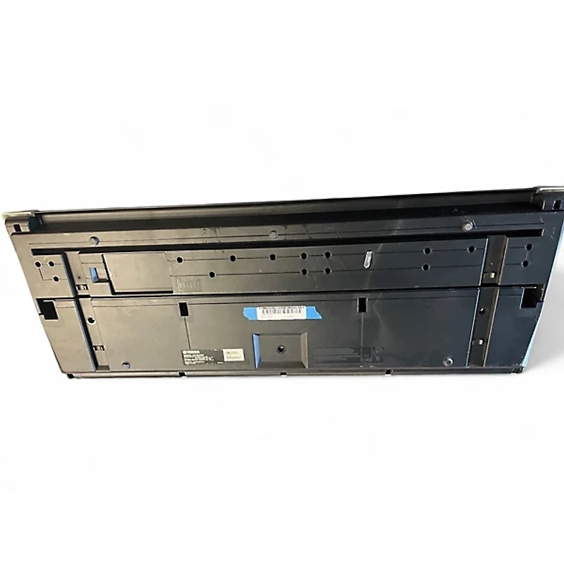 Used Yamaha PSRE323 61 Key Portable Keyboard