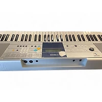 Used Yamaha PSRE323 61 Key Portable Keyboard