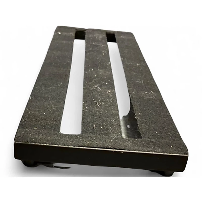 Used Pedaltrain metro 24 Pedal Board