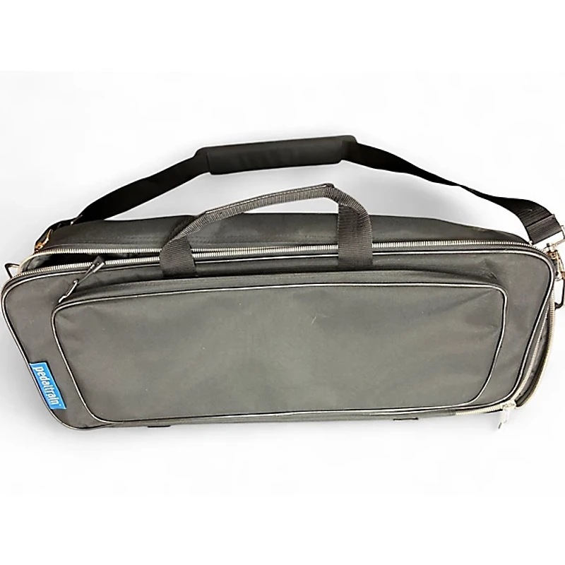 Used Pedaltrain metro 24 Pedal Board