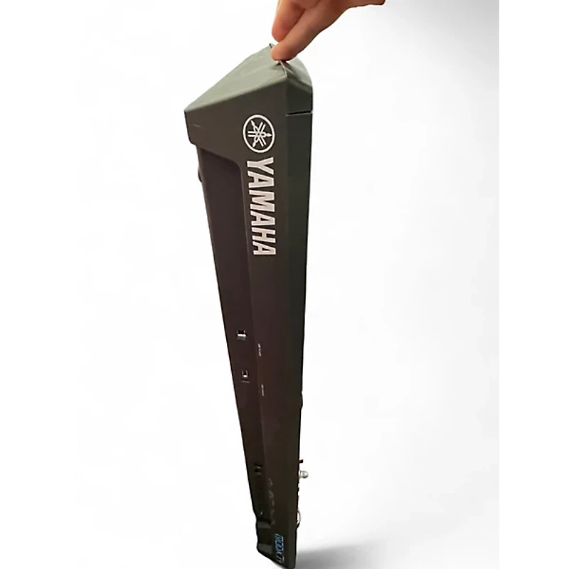 Used Yamaha modx7+ Synthesizer