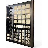 Used Native Instruments Maschine MKII MIDI Controller