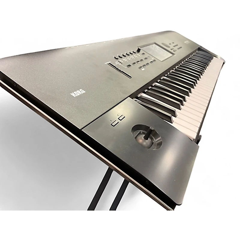 Used KORG Nautilus 61 Keyboard Workstation