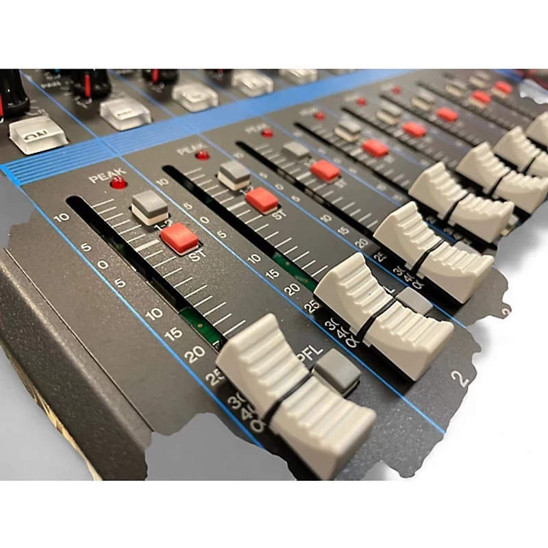 Used Yamaha MG12 Unpowered Mixer