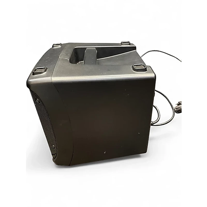 Used Mackie DLM8 Powered Speaker