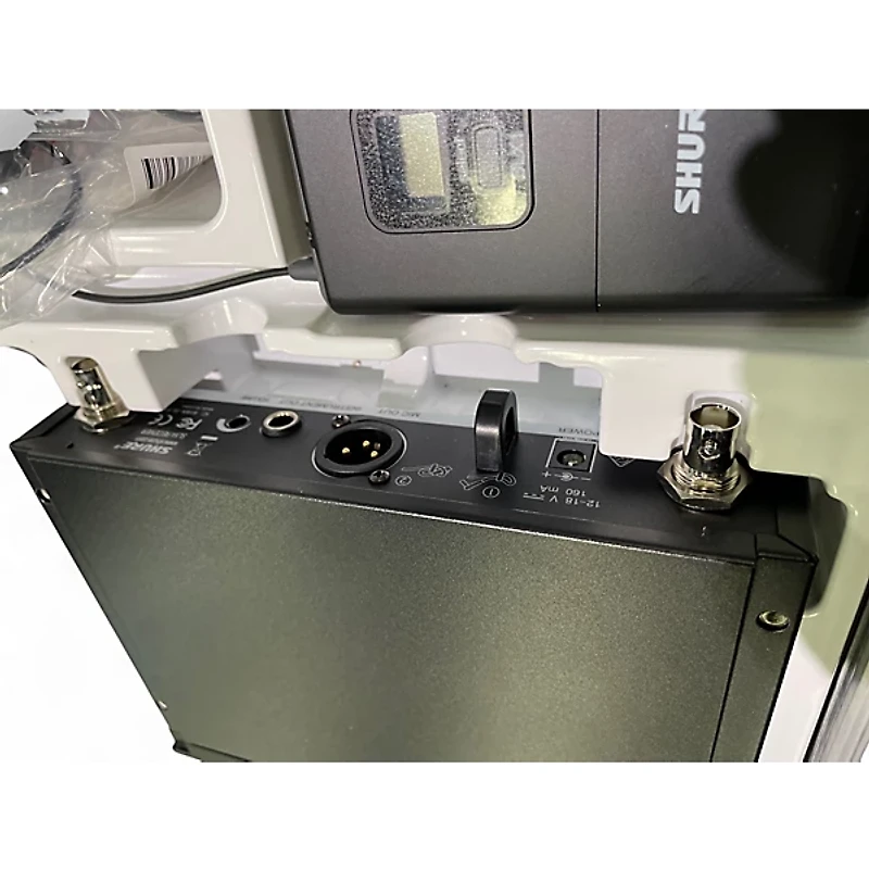 Used Shure SLX4 LAV/ HANDHELD Wireless System