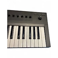 Used Native Instruments Komplete Kontrol A25 MIDI Controller