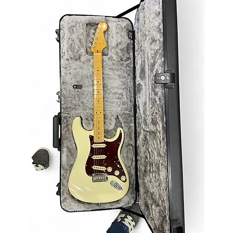 Used Fender American pro II Olympic White Solid Body Electric Guitar