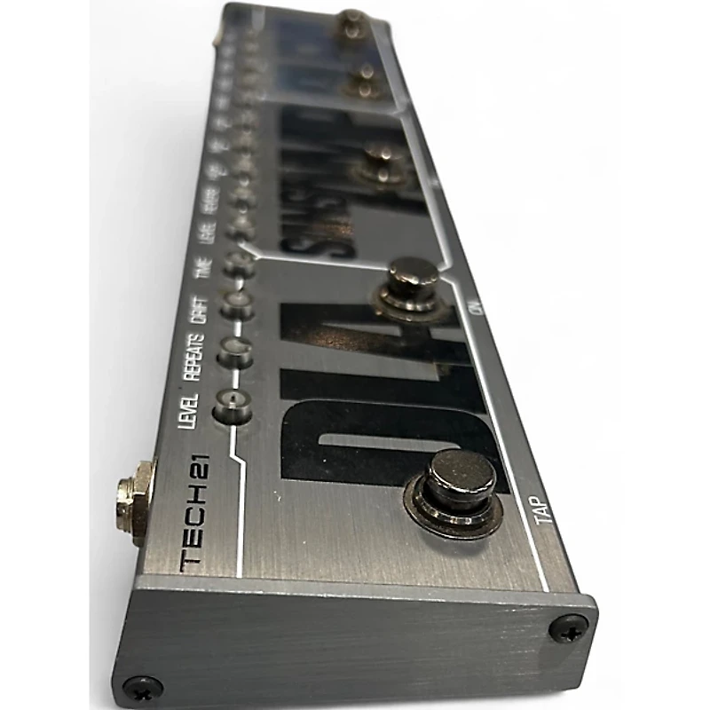 Used Tech 21 Fly Rig 5 SansAmp Effect Processor