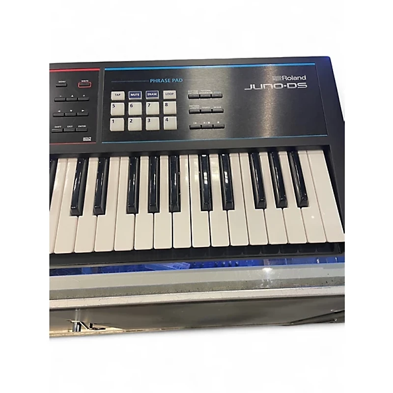Used Roland Juno DS61 Keyboard Workstation