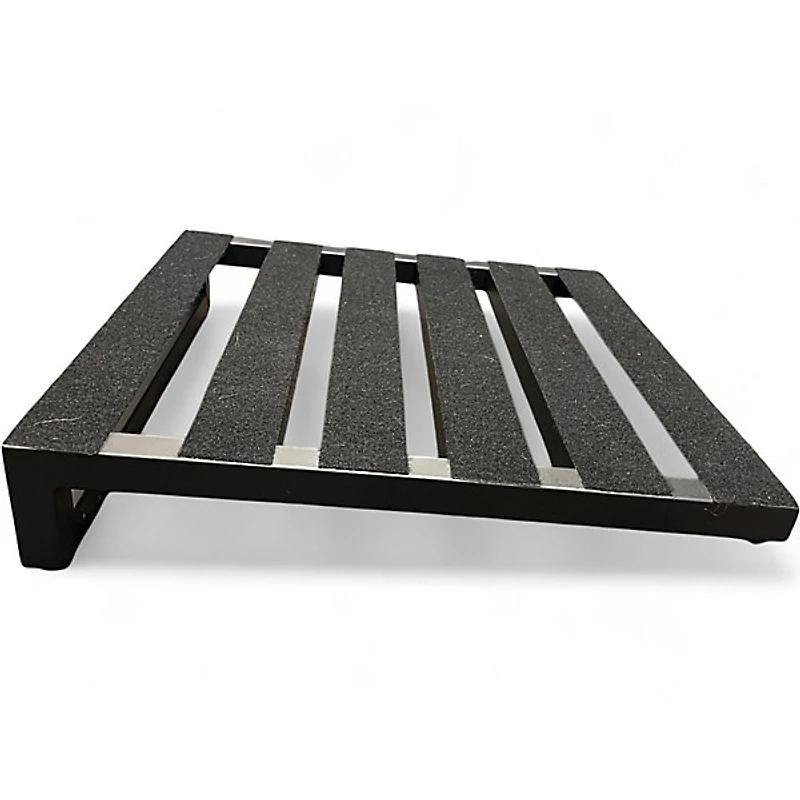 Used Pedaltrain XD18 Pedal Board