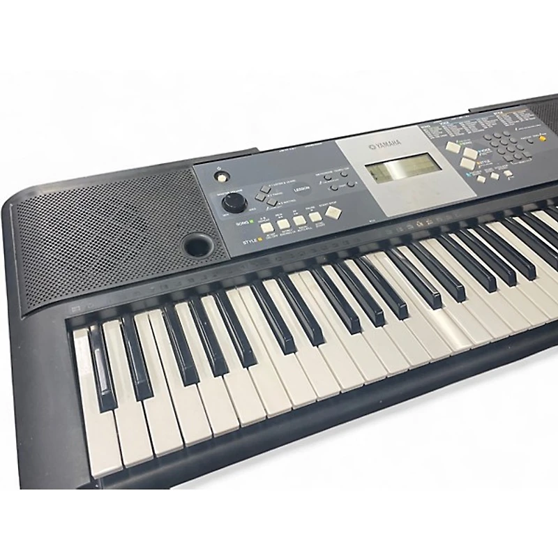 Used Yamaha YPT230 61 Key Portable Keyboard